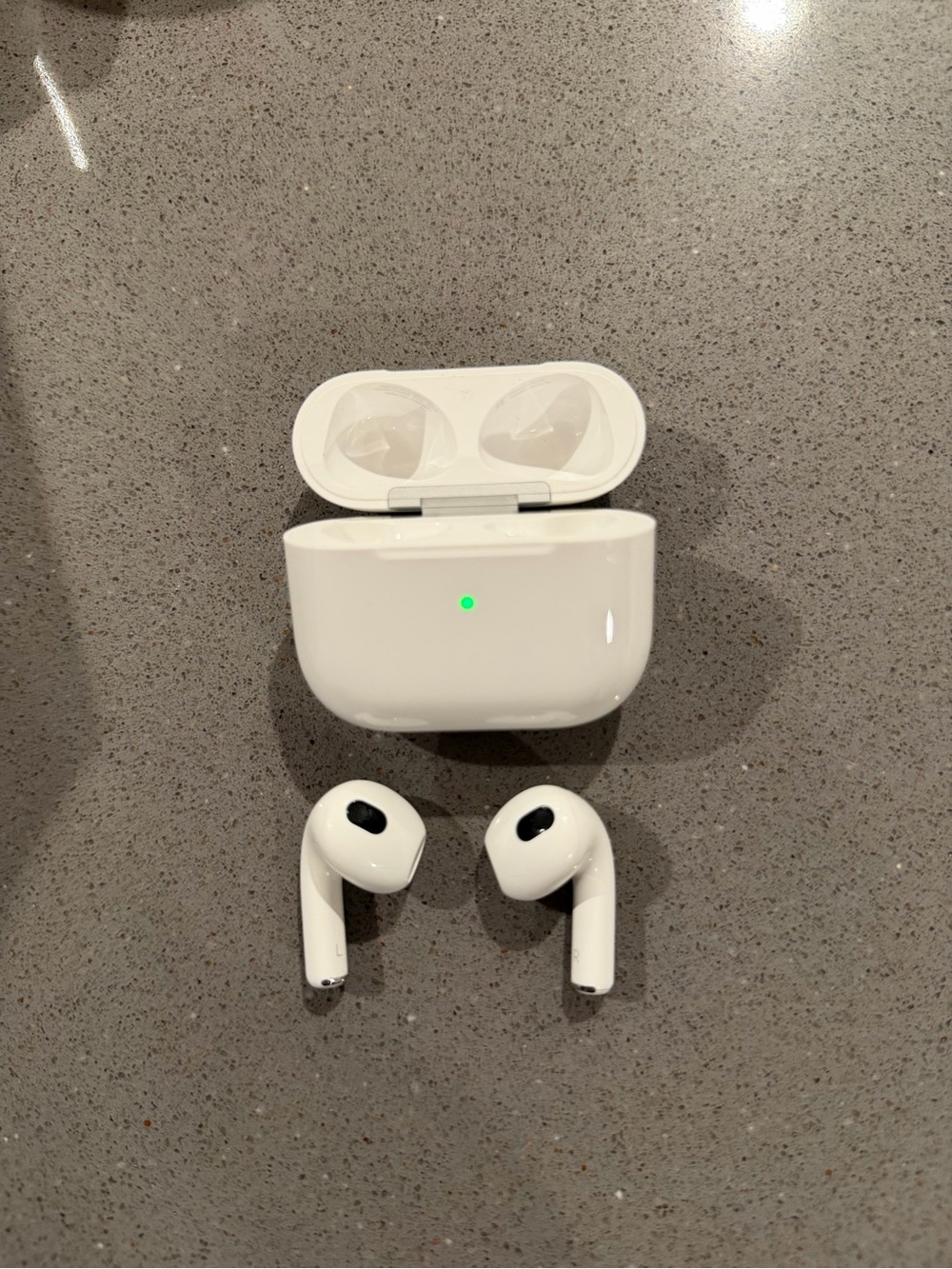 Apple AirPods 3 with Charging Case